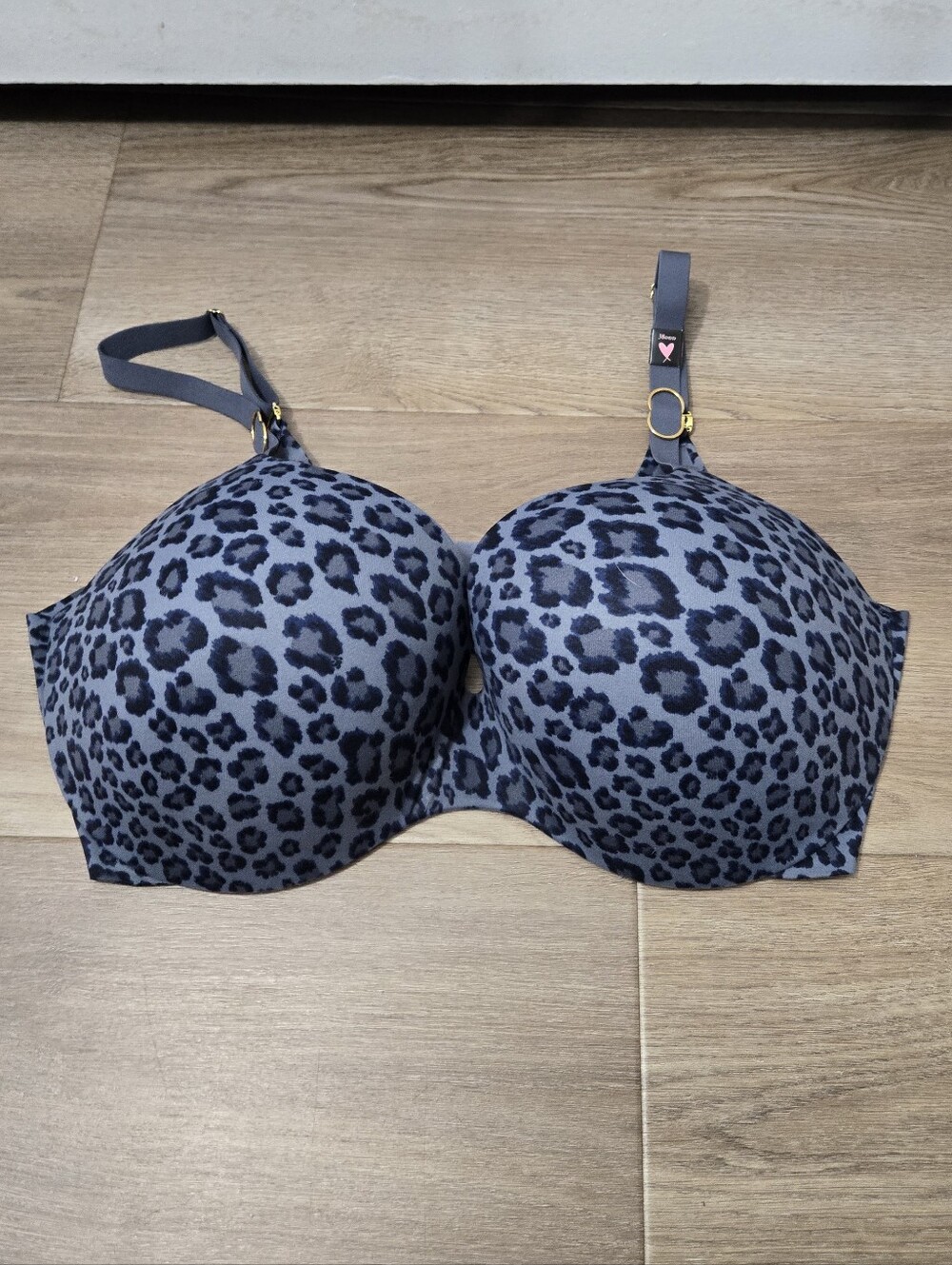 Victoria’s Sceret Leopard Animal Print Wired Bra Size 38DDD Punk Edgy